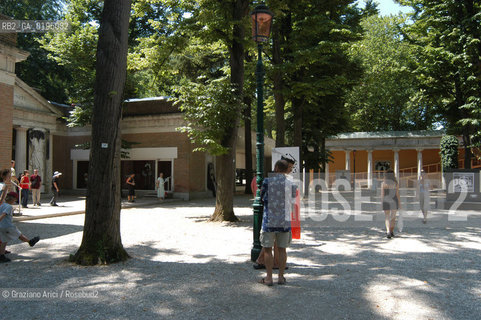 50¡ ESPOSIZIONE INTERNAZIONALE DARTE LA BIENNALE DI VENEZIA : GIARDINI - © 2003 Graziano Arici/Rosebud2