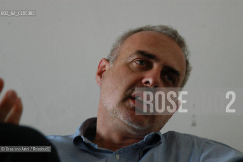 VENEZIA3/06/03 - IL DIRETTORE DEL SETTORE ARTI VISIVE DELLA BIENNALE DI VENEZIA FRANCESCO BONAMI ©Graziano Arici/Rosebud2