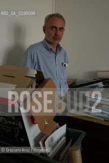 VENEZIA3/06/03 - IL DIRETTORE DEL SETTORE ARTI VISIVE DELLA BIENNALE DI VENEZIA FRANCESCO BONAMI ©Graziano Arici/Rosebud2