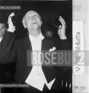 IL DIRETTORE DORCHESTRA VICTOR DE SABATA - VENEZIA © 1983 ARCHIVIO Graziano Arici/Rosebud2 / MUSICA CLASSICA / ./ La cessione dei diritti si intende per quanto di nostra competenza; non comprende invece le eventuali spese relative a diritti che potranno essere richiesti dagli Enti cui appartengono le opere riprese. Tali costi, ove neccessari, e lÕespletamento di qualsivoglia pratica di richiesta permessi sono esclusivamente  a  carico del committente. .