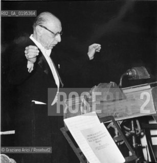 IL COMPOSITORE IGOR STRAVINSKIJ DURANTE IL CONCERTO NELLA BASILICA DI SAN MARCO A VENEZIA - 1956  © 1983 ARCHIVIO Graziano Arici/Rosebud2 / MUSICA CLASSICA /  La cessione dei diritti si intende per quanto di nostra competenza; non comprende invece le eventuali spese relative a diritti che potranno essere richiesti dagli Enti cui appartengono le opere riprese. Tali costi, ove neccessari, e lÕespletamento di qualsivoglia pratica di richiesta permessi sono esclusivamente  a  carico del committente. .