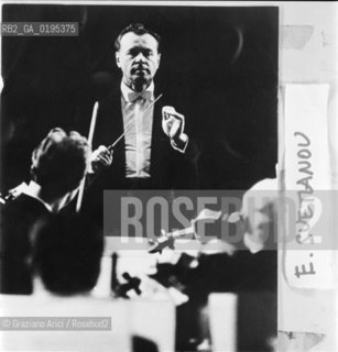 IL DIRETTORE DORCHESTRA EVGENIJ SVETLANOV - VENEZIA © 1983 ARCHIVIO Graziano Arici/Rosebud2 / MUSICA CLASSICA / ./ La cessione dei diritti si intende per quanto di nostra competenza; non comprende invece le eventuali spese relative a diritti che potranno essere richiesti dagli Enti cui appartengono le opere riprese. Tali costi, ove neccessari, e lÕespletamento di qualsivoglia pratica di richiesta permessi sono esclusivamente  a  carico del committente. .