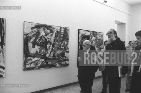 IL PITTORE EMILIO VEDOVA CON IL PRESIDENTE DELLA REPUBBLICA SANDRO PERTINI AL MUSEO CORRER A VENEZIA - 1984 ©Graziano Arici/Rosebud2 / ARTE / MOSTRA / POLITICA