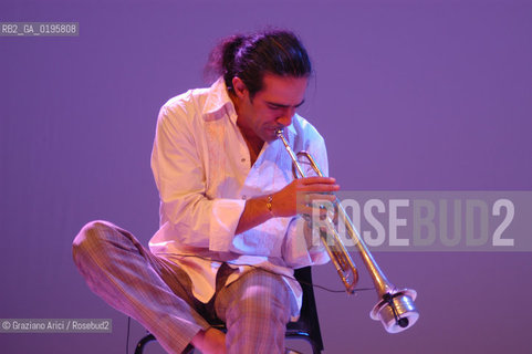 16/09/2003 - VENICE 47 FESTIVAL INTERNAZIONALE DI MUSICA CONTEMPORANEA - IL TROMBETTISTA PAOLO FRESU -  ©Graziano Arici/Rosebud2 MUSICA JAZZ