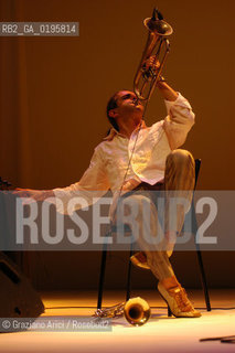16/09/2003 - VENICE 47 FESTIVAL INTERNAZIONALE DI MUSICA CONTEMPORANEA - IL TROMBETTISTA PAOLO FRESU -  ©Graziano Arici/Rosebud2 MUSICA JAZZ