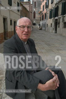 VENEZIA  2-5 OTTOBRE 2003 FONDAMENTA  SENZA PIU -  IL SACERDOTE GEORGE COYNE DIRETTORE DELLOSSERVATORIO DELLA SPECOLA VATICANA  ©Graziano Arici/Rosebud2