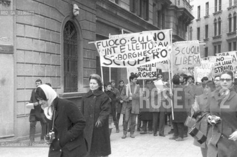 VENEZIA CONTESTAZIONE DEL 68 MANIFESTAZIONE STUDENTESCA  © 1968 Graziano Arici/Rosebud2