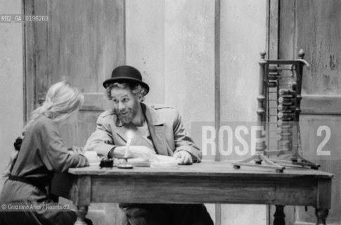 VENEZIA 1995 SPETTACOLO TEATRALE LO ZIO VANIA DI CHECOV REGIA DI GABRIELE LAVIA CON MONICA GUERRITORE ©Graziano Arici/Rosebud2 TEATRO