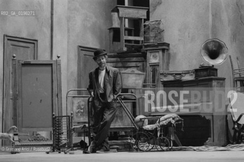 VENEZIA 1995 SPETTACOLO TEATRALE LO ZIO VANIA DI CHECOV REGIA DI GABRIELE LAVIA CON MONICA GUERRITORE ©Graziano Arici/Rosebud2 TEATRO