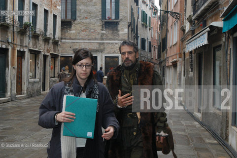 06/01/2004  ITALY, VENICE : THE SHOOTING OF THE MOVIE THE MERCHANT OF VENICE DIRECTED BY MICHAEL RADFORD : THE ACTOR JEREMY IRONS  © 2004 Graziano Arici/Rosebud2 FILM MERCANTE DI VENEZIA SHAKESPEARE
