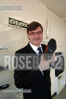 CROCETTA DEL MONTELLO (TREVISO) IL PRESIDENTE DELLA FABBRICA DI SCARPE GEOX MARIO MORETTI POLEGATO PRESIDENT OF SHOES FACTORY GEOX ©Graziano Arici/Rosebud2 SCARPA INDUSTRIALE ECONOMIA