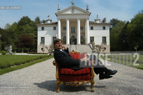 CROCETTA DEL MONTELLO (TREVISO) IL PRESIDENTE DELLA FABBRICA DI SCARPE GEOX MARIO MORETTI POLEGATO A CASA IN VILLA SANDI PRESIDENT OF SHOES FACTORY GEOX HOME ©Graziano Arici/Rosebud2 SCARPA INDUSTRIALE ECONOMIA