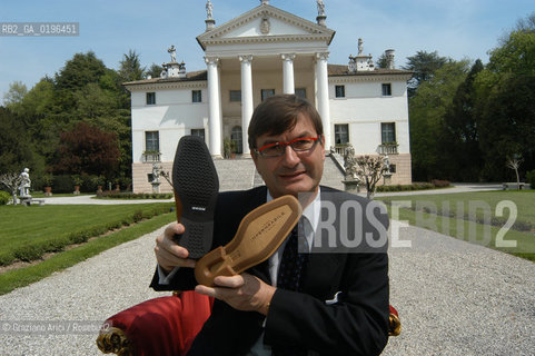 CROCETTA DEL MONTELLO (TREVISO) IL PRESIDENTE DELLA FABBRICA DI SCARPE GEOX MARIO MORETTI POLEGATO A CASA IN VILLA SANDI PRESIDENT OF SHOES FACTORY GEOX HOME ©Graziano Arici/Rosebud2 SCARPA INDUSTRIALE ECONOMIA