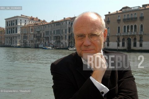 VENEZIA 28/04/04 - IL DIRETTORE DELLA MOSTRA INTERNAZIONALE DARTE CINEMATOGRAFICA DELLA BIENNALE MARCO MULLER ©Graziano Arici/Rosebud2 CINEMA CRITICO PRODUTTORE