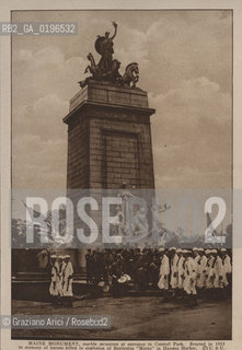 NEW YORK - USA - 1905 (?) MAINE MONUMENT ERECTED IN 1913 TO MEMORY OF HEROES KILLED IN EXPLOSION OF BATTLESHIP ÒMAINEÒ IN HAVANA HARBOR ©Graziano Arici/Rosebud2 MONUMENTO