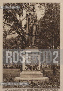 NEW YORK - USA - 1905 (?) STATUE OF NATHAN HALE, THE FAMOUS WURD ARE INSCRIBED ON MONUMENT ©Graziano Arici/Rosebud2 MONUMENTO