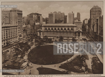 NEW YORK - USA - 1905 (?) BRYANT PARKTHIS SPACE IS LINED BY DEPARTEMENT AND SKYSCRAPERS ©Graziano Arici/Rosebud2 PARCO