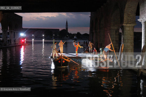 VENEZIA LUGLIO 2004 - BIENNALE DANZA BALLET DE LORRAINE RAVE DI KAROLE ARMITAGE ©Graziano Arici/Rosebud2 BALLETTO COREOGRAFA.ARSENALE