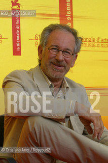 01_09_04 VENICE - 61¡ FILM FESTIVAL -.FILM THE TERMINAL .STEVEN SPIELBERG (DIRECTOR) .©Graziano Arici/Rosebud2 CINEMA