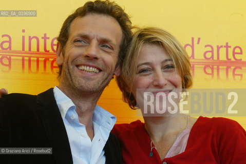02_09_04 VENICE - 61¡ FILM FESTIVAL - FILM 5x2 CINQ FOIS DEUX. THE ACTRESS VALERIA BRUNI TEDESCHI AND THE ACTOR STEPHANE FREISS. ©Graziano Arici/Rosebud2 CINEMA