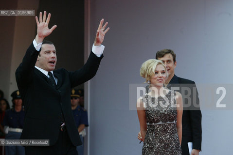 02_09_04 VENICE - 61¡ FILM FESTIVAL -.THE ACTOR JOHN TRAVOLTA WITH THE ACTRESS SCARLETT JOHANSSON. FILM A LONG SONG FOR A BOBBY LONG.©Graziano Arici/Rosebud2 CINEMA