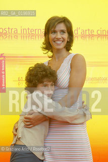 03_09_04 VENICE - 61¡ FILM FESTIVAL - FILM TE LO LEGGO NEGLI OCCHI. THE ACTRESS TERESA SAPONANGELO AND THE YOUNG ACTRESS CAMILLA DI NICOLA.©Graziano Arici/Rosebud2 CINEMA