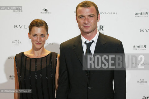 03_09_04 VENICE - 61¡ FILM FESTIVAL - GALA AMFAR FOR AIDS RESEARCH. LIEV SCHREIBER WITH HIS WIFE.©Graziano Arici/Rosebud2 CINEMA