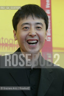 04_09_04 VENICE - 61¡ FILM FESTIVAL - FILM SHIJIE. THE DIRECTOR JIA ZHANG-KE .©Graziano Arici/Rosebud2 CINEMA