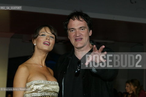 04_09_04 VENICE 61¡ FILM FESTIVAL - THE DIRECTOR QUENTIN TARANTINO WITH GIORGINA CHAPMAN.©Graziano Arici/Rosebud2 CINEMA