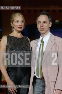 08_09_04 VENICE 61¡ FILM FESTIVAL - FILM PALINDROMES. THE ACTRESS ELLEN BARKIN WITH THE DIRECTOR TODD SOLONDZ.©Graziano Arici/Rosebud2 CINEMA