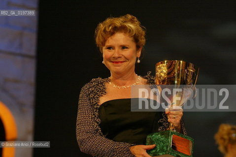 11_09_04 VENICE 61st FILM FESTIVAL - THE OFFICIAL AWARDS - COPPA VOLPI PRIZE FOR BEST ACTRESS IMELDA STAUNTON.©Graziano Arici/Rosebud2 CINEMA.CERIMONY OF THE GOLDEN LION AWARD IN GRAN TEATRO LA FENICE