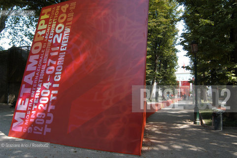 VENEZIA 09/09/04   - 9¡ MOSTRA INTERNAZIONALE DI ARCHITETTURA - BIENNALE ARCHITETTURA : LINGRESSO E IL PADIGLIONE ITALIA ©Graziano Arici/Rosebud2