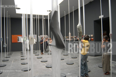 VENEZIA 09/09/04   - 9¡ MOSTRA INTERNAZIONALE DI ARCHITETTURA - BIENNALE ARCHITETTURA : UNIDENTITA PULVISCOLARE DI PAOLO LANZI ©Graziano Arici/Rosebud2  ARSENALE