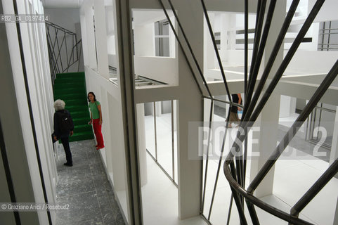 VENEZIA 09/09/04   - 9¡ MOSTRA INTERNAZIONALE DI ARCHITETTURA - BIENNALE ARCHITETTURA :  PADIGLIONE ITALIA : DIAGRAMS OF VIRTU INSTALLAZIONE  DI EISEMAN ARCHITECTS ©Graziano Arici/Rosebud2