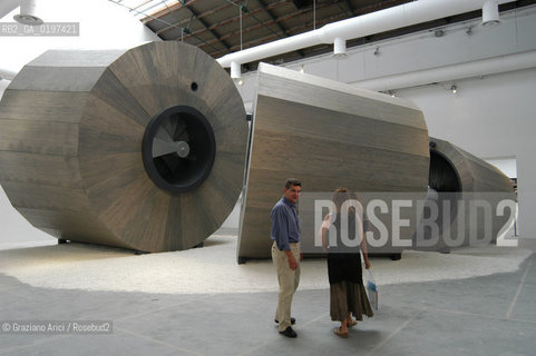 VENEZIA 09/09/04   - 9¡ MOSTRA INTERNAZIONALE DI ARCHITETTURA - BIENNALE ARCHITETTURA :  PADIGLIONE ITALIA : TURRIS BABEL AND LIGHTING DI MASSIMO SCOLARI ©Graziano Arici/Rosebud2