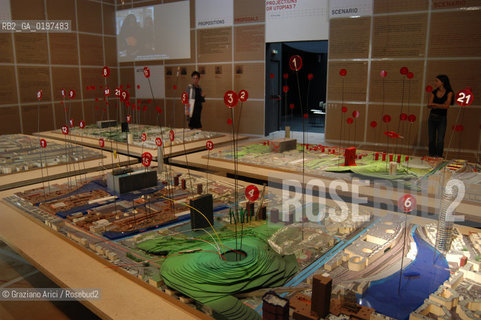 VENEZIA 09/09/04   - 9¡ MOSTRA INTERNAZIONALE DI ARCHITETTURA - BIENNALE ARCHITETTURA :  PADIGLIONE FRANCIA ©Graziano Arici/Rosebud2