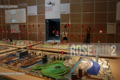 VENEZIA 09/09/04   - 9¡ MOSTRA INTERNAZIONALE DI ARCHITETTURA - BIENNALE ARCHITETTURA :  PADIGLIONE FRANCIA ©Graziano Arici/Rosebud2