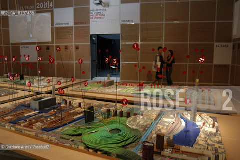 VENEZIA 09/09/04   - 9¡ MOSTRA INTERNAZIONALE DI ARCHITETTURA - BIENNALE ARCHITETTURA :  PADIGLIONE FRANCIA ©Graziano Arici/Rosebud2