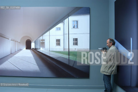 VENEZIA 09/09/04   - 9¡ MOSTRA INTERNAZIONALE DI ARCHITETTURA - BIENNALE ARCHITETTURA :  PADIGLIONE GRAN BRETAGNA INSTALLAZIONE DI JOHN PAWSON ©Graziano Arici/Rosebud2