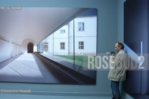 VENEZIA 09/09/04   - 9¡ MOSTRA INTERNAZIONALE DI ARCHITETTURA - BIENNALE ARCHITETTURA :  PADIGLIONE GRAN BRETAGNA INSTALLAZIONE DI JOHN PAWSON ©Graziano Arici/Rosebud2