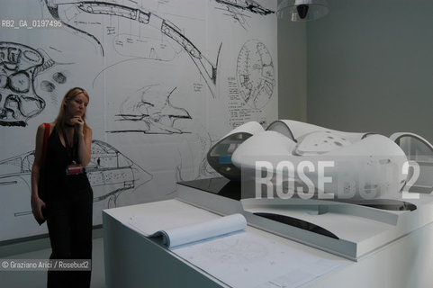 VENEZIA 09/09/04   - 9¡ MOSTRA INTERNAZIONALE DI ARCHITETTURA - BIENNALE ARCHITETTURA :  PADIGLIONE GRAN BRETAGNA INSTALLAZIONE DI KATHRYN FINDLAY ©Graziano Arici/Rosebud2