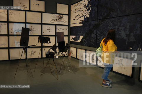 VENEZIA 09/09/04   - 9¡ MOSTRA INTERNAZIONALE DI ARCHITETTURA - BIENNALE ARCHITETTURA :  PADIGLIONE GRAN BRETAGNA INSTALLAZIONE DI CJ TIM/STUDIO 8 ARCHITECTS  ©Graziano Arici/Rosebud2