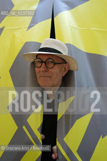 VENEZIA 09/09/04   - 9¡ MOSTRA INTERNAZIONALE DI ARCHITETTURA - BIENNALE ARCHITETTURA :  PADIGLIONE GRAN BRETAGNA LARCHITETTO INGLESE PEETER COOK. ©Graziano Arici/Rosebud2