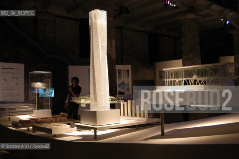 VENEZIA 09/09/04   - 9¡ MOSTRA INTERNAZIONALE DI ARCHITETTURA - BIENNALE ARCHITETTURA : SKIDMORE OWINGS & MERRILL - JINGLING TOWER