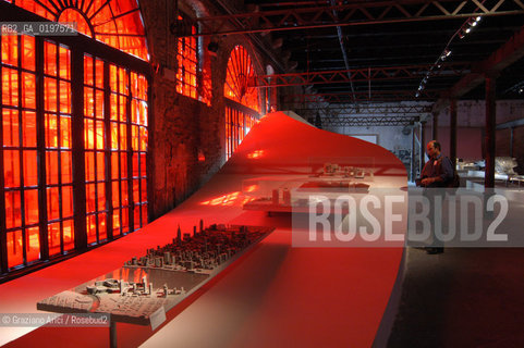 VENEZIA 09/09/04   - 9¡ MOSTRA INTERNAZIONALE DI ARCHITETTURA - BIENNALE ARCHITETTURA IL DIRETTORE ARCHITETTO KURT FOSTER  ©Graziano Arici/Rosebud2  ARSENALE