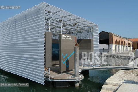 VENEZIA 09/09/04   - 9¡ MOSTRA INTERNAZIONALE DI ARCHITETTURA - BIENNALE ARCHITETTURA :  PADIGLIONE DELLE CITTA DACQUA  ©Graziano Arici/Rosebud2 ARSENALE