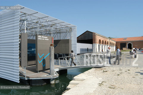 VENEZIA 09/09/04   - 9¡ MOSTRA INTERNAZIONALE DI ARCHITETTURA - BIENNALE ARCHITETTURA :  PADIGLIONE DELLE CITTA DACQUA  ©Graziano Arici/Rosebud2 ARSENALE