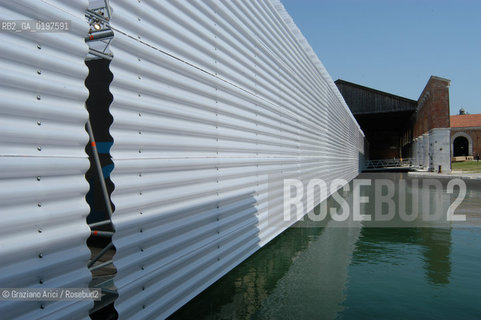 VENEZIA 09/09/04   - 9¡ MOSTRA INTERNAZIONALE DI ARCHITETTURA - BIENNALE ARCHITETTURA :  PADIGLIONE DELLE CITTA DACQUA  ©Graziano Arici/Rosebud2 ARSENALE