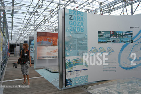 VENEZIA 09/09/04   - 9¡ MOSTRA INTERNAZIONALE DI ARCHITETTURA - BIENNALE ARCHITETTURA :  PADIGLIONE DELLE CITTA DACQUA  ©Graziano Arici/Rosebud2 ARSENALE