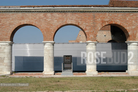 VENEZIA 09/09/04   - 9¡ MOSTRA INTERNAZIONALE DI ARCHITETTURA - BIENNALE ARCHITETTURA :  PADIGLIONE DELLE CITTA DACQUA  ©Graziano Arici/Rosebud2 ARSENALE